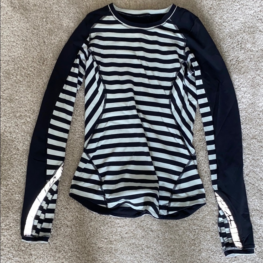 Lululemon flow sleeve